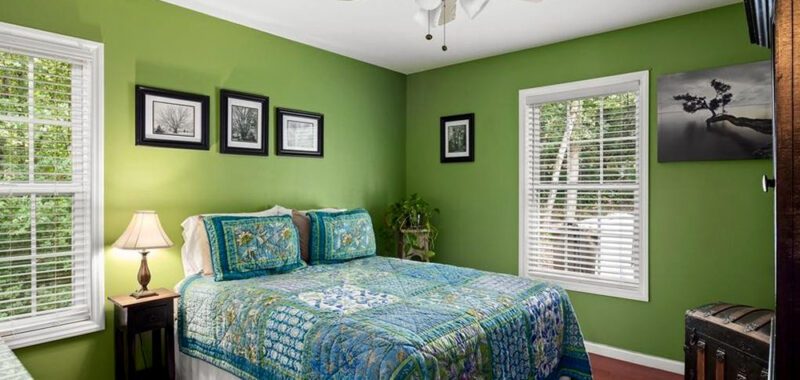 Bedroom Design with Refreshing Greens and Ocean Blues