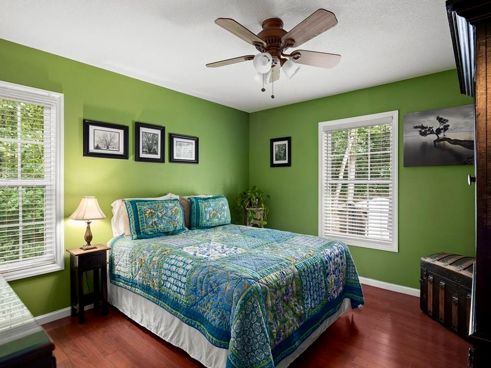 Bedroom Design with Refreshing Greens and Ocean Blues