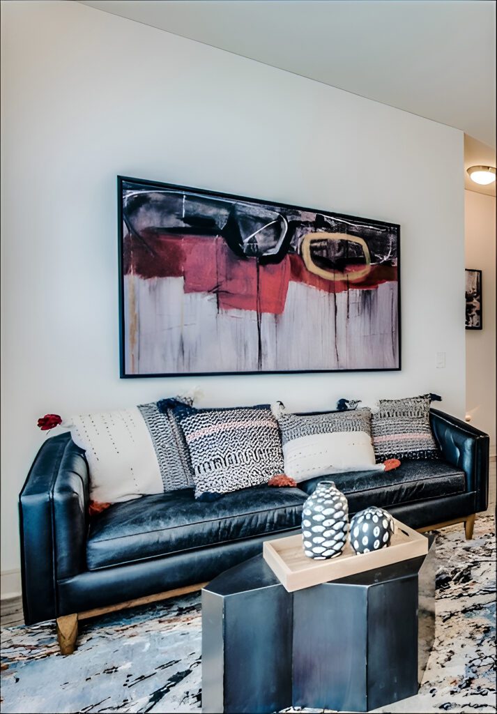 Inspiring Living Room Design Idea with Black Leather Sofa